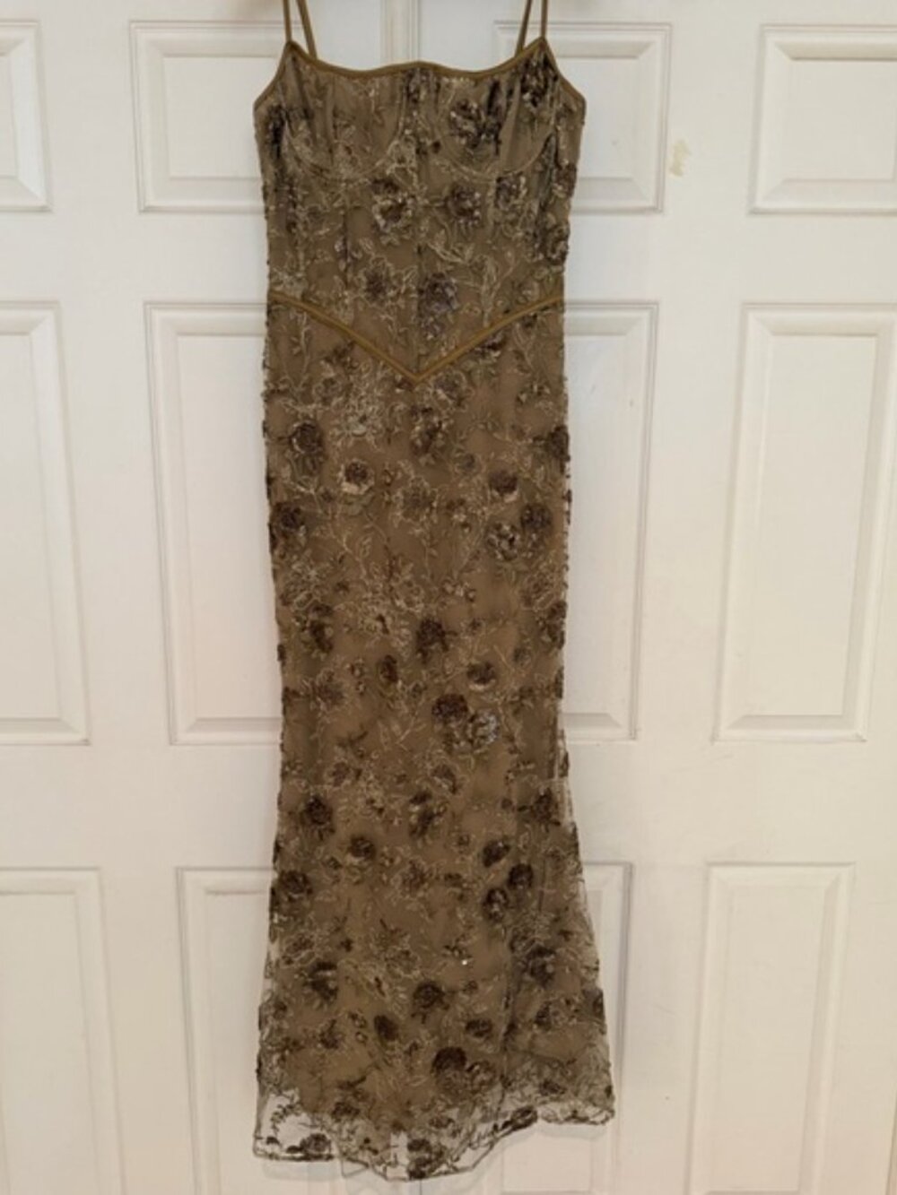 House Of CB Elegant Gold Floral Embroidered Gown. - Picture 3 of 15